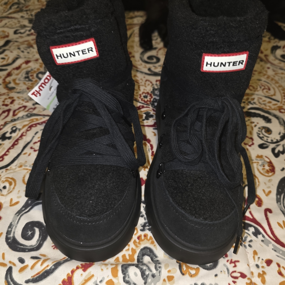 Hunter Black Lace-Up Winter Boots